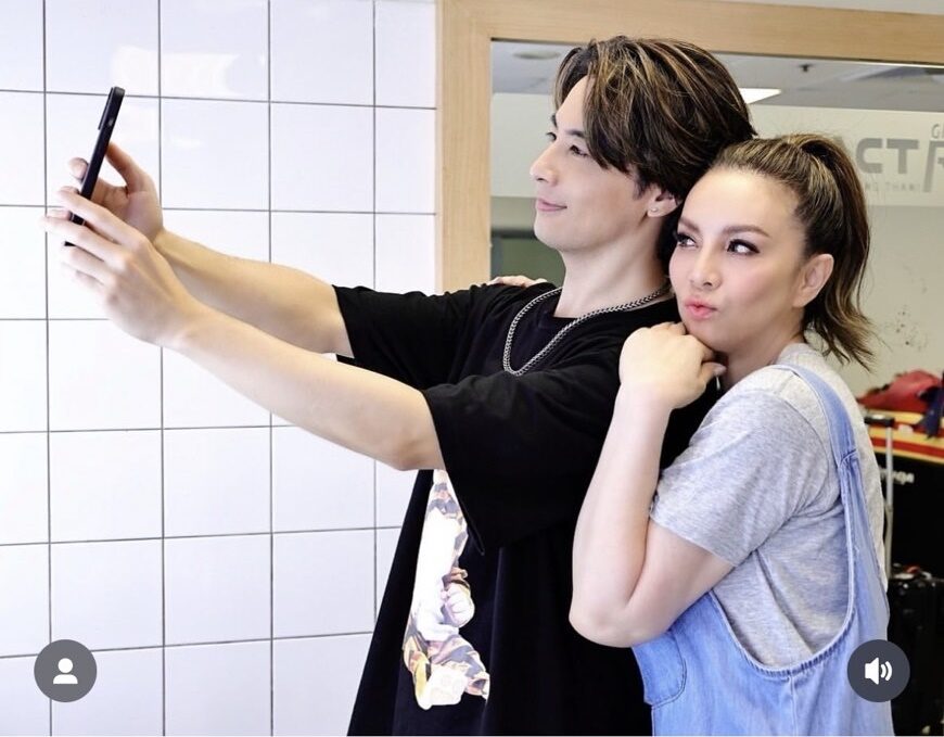 ติ๊นา ทุ่มทั้งกายใจ