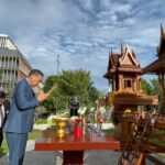 ‘เศรษฐา’ถือฤกษ์ 07.59 สักการะสิ่งศักดิ์สิทธิ์รัฐสภา บอกพร้อมแถลงนโยบาย ไม่มีปัญหา