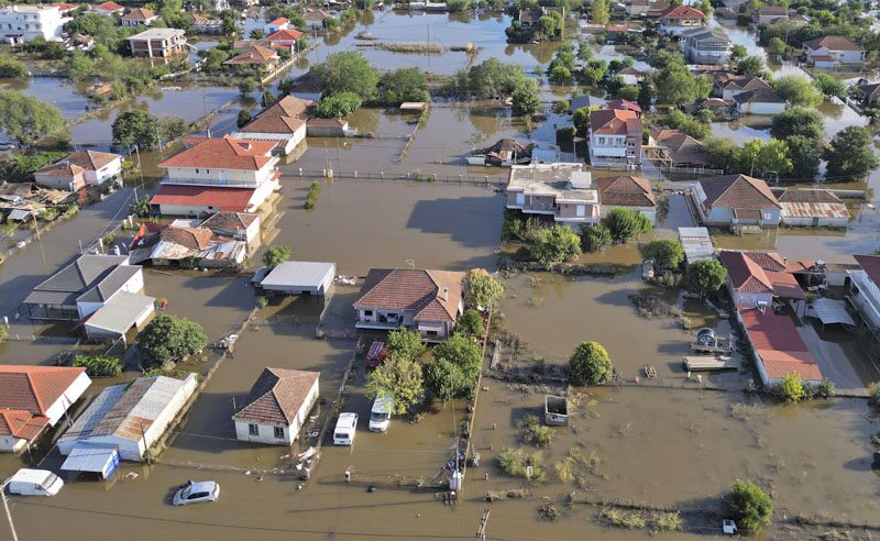 กรีซสังเวย “น้ำท่วม” พุ่ง 11 ศพ เจ้าหน้าที่เร่งช่วยเหลือ-หลายร้อยคนยังตกค้าง