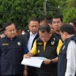 รองฯทวีศักดิ์ เข้ม...ติดตามความพร้อมรับมืออุทกภัยเมืองเพชร