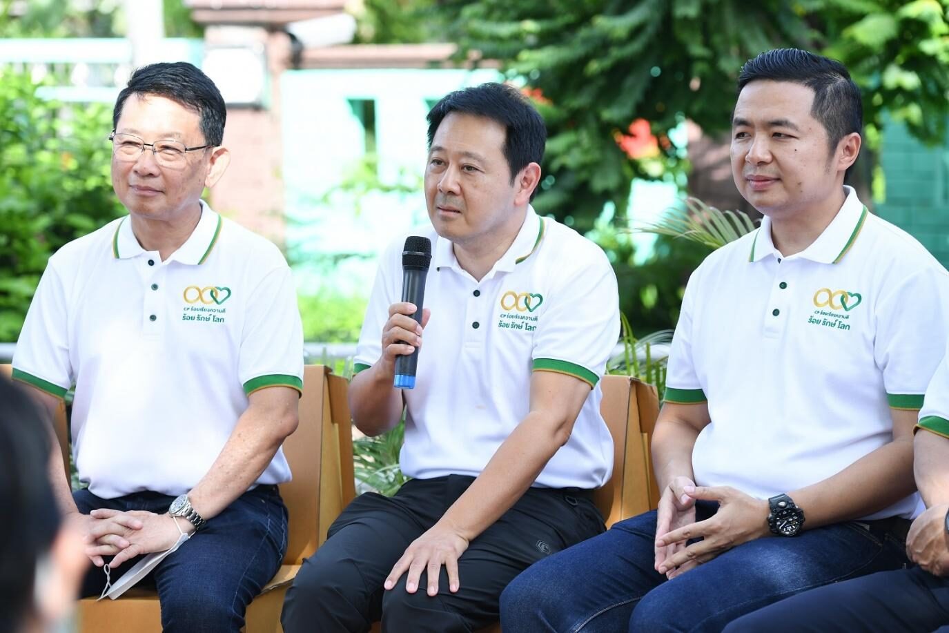นายณรงค์ เจียรวนนท์ รองประธานอาวุโส บริษัท เครือเจริญโภคภัณฑ์ จำกัด