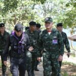 ผบ.ทบ. พบปะให้กำลังใจกำลังพล ป้องกันชายแดนไทย-กัมพูชา กกล.สุรนารี