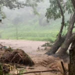 ฝนตกหนัก แม่น้ำจันระดับน้ำเพิ่มสูง เกิดน้ำป่าหลาก ดินสไลด์หลายจุด เร่งสำรวจความเสียหาย