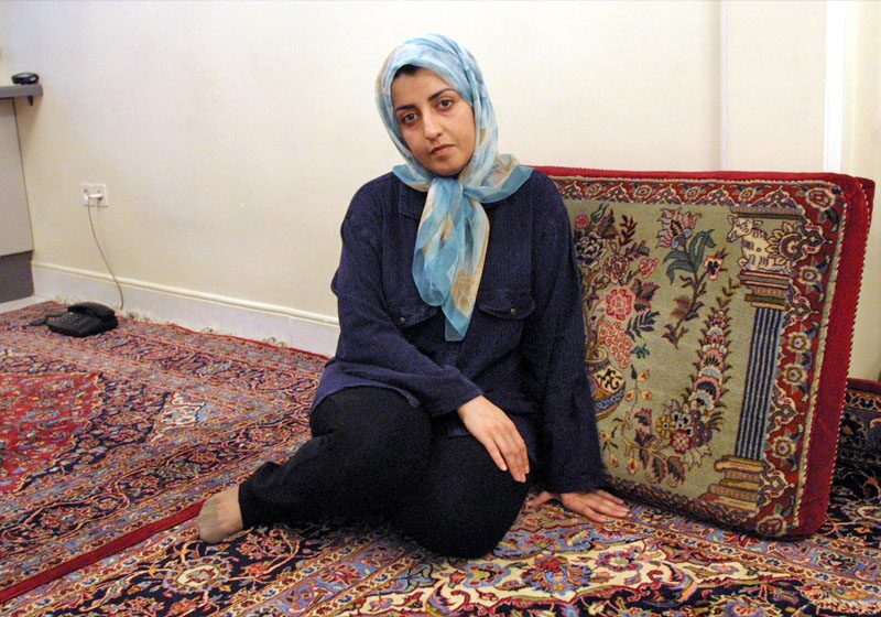 หญิงอิหร่านนักสู้เพื่อสิทธิสตรี-มนุษยชน “คว้าโนเบลสันติภาพ” ระหว่างจำคุก 31 ปี