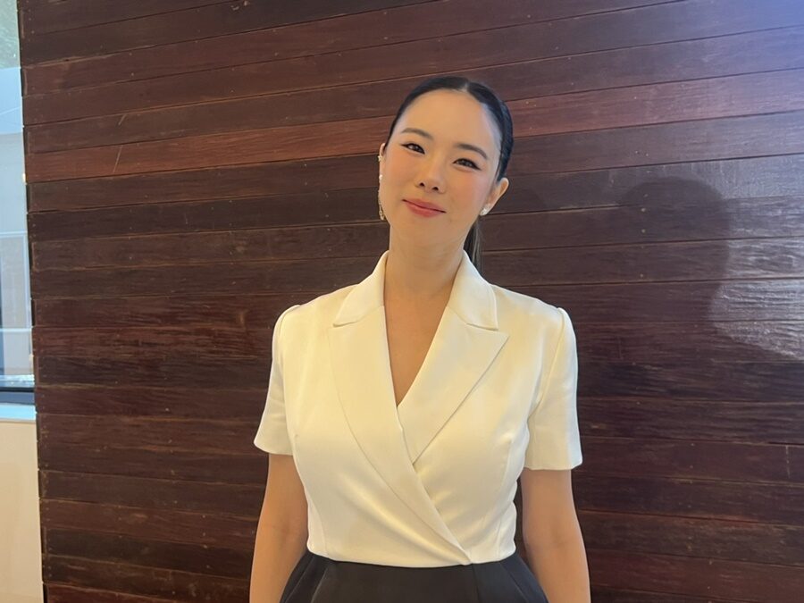 คริส หอวัง รีวิวชีวิตหลัก4