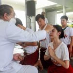 พล.อ.อ.สถิตย์พงษ์ ประธาน พิธีบวงสรวงสักการะสิ่งศักดิ์สิทธิ์ ก่อนแสดงโขน 'กุมภกรรณทดน้ำ'