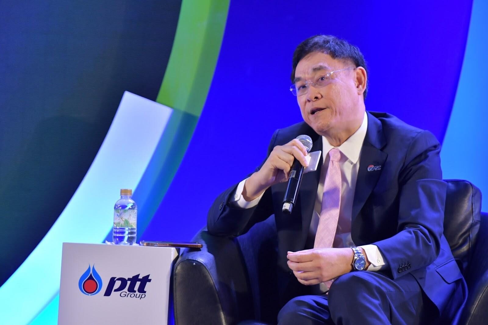 วรวัฒน์ พิทยศิริ วรวัฒน์ พิทยศิริ
