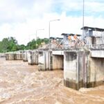 รองนายกฯ ลงพื้นที่ติดตามสถานการณ์น้ำลุ่มน้ำยม 