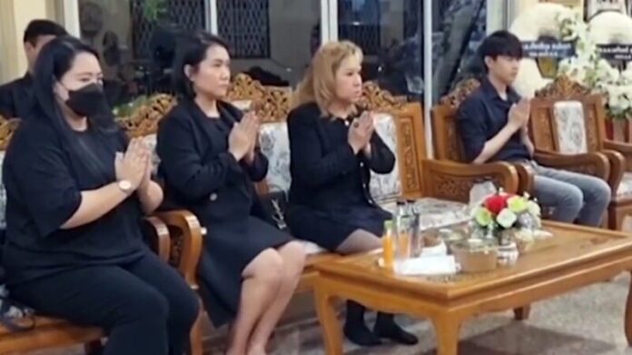 ร่วมงานศพ