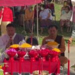 ชาวบ้านแห่! ร่วมบวงสรวง ท้าวเวสสุวรรณ เล็งนำเลขที่วัด-ยอดเงินงานบุญ เสี่ยงโชค