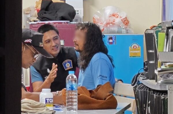 หนุ่มคลั่งยา คว้ามีดพร้า ฟันนักศึกษาสาว เสียชีวิต น้องสาวรอดหวุดหวิด เปิดปมแค้น เคยถูกแจ้งความลวนลาม