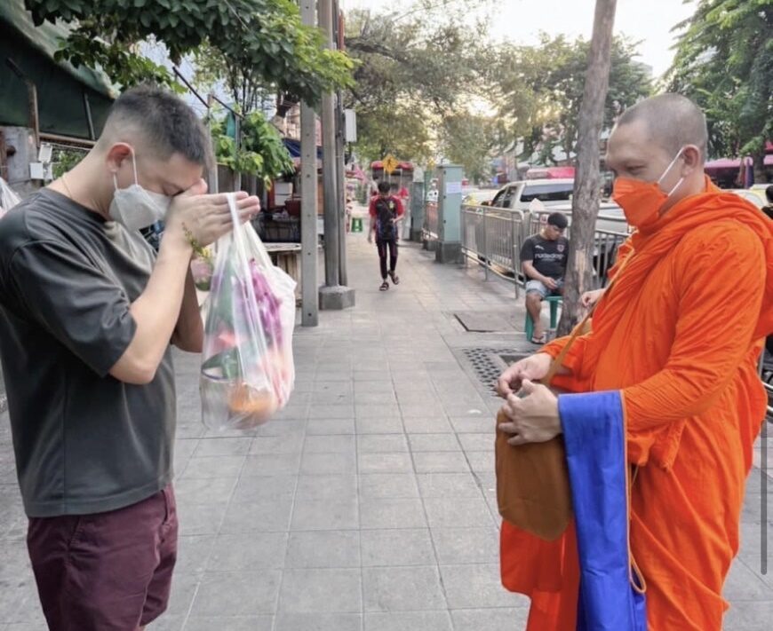 เบนซ์ เรซซิ่ง เดินสายแก้บน