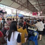 วัดแทบแตก! เปิด 150 โรงทาน มีประชาชนหลายพัน แห่ร่วมงานบุญกฐิน วัดเพลง