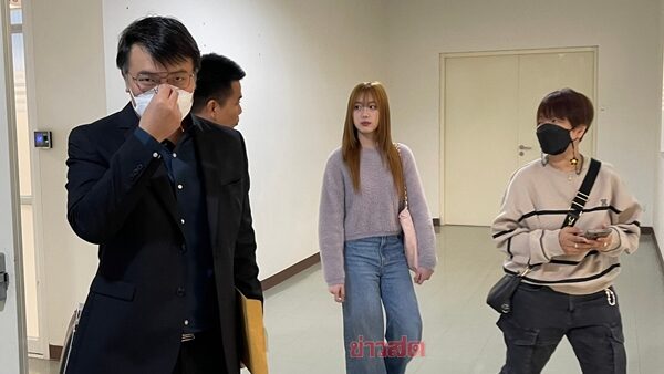 อ๊ะอาย 4EVE พาทนายแจ้งตำรวจไซเบอร์ ถูกคนร้ายตัดต่อภาพเปลือยขายแอปฯดัง