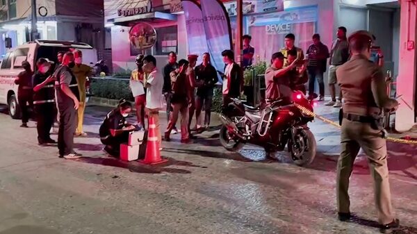 สลด หนุ่มขับแกร็บ เจออริไล่ฟัน รุมแทงร่างพรุนเสียชีวิตกลางซอยเสือใหญ่ พบใส่เข็มขัดสลักชื่อเทคนิคแห่งหนึ่ง