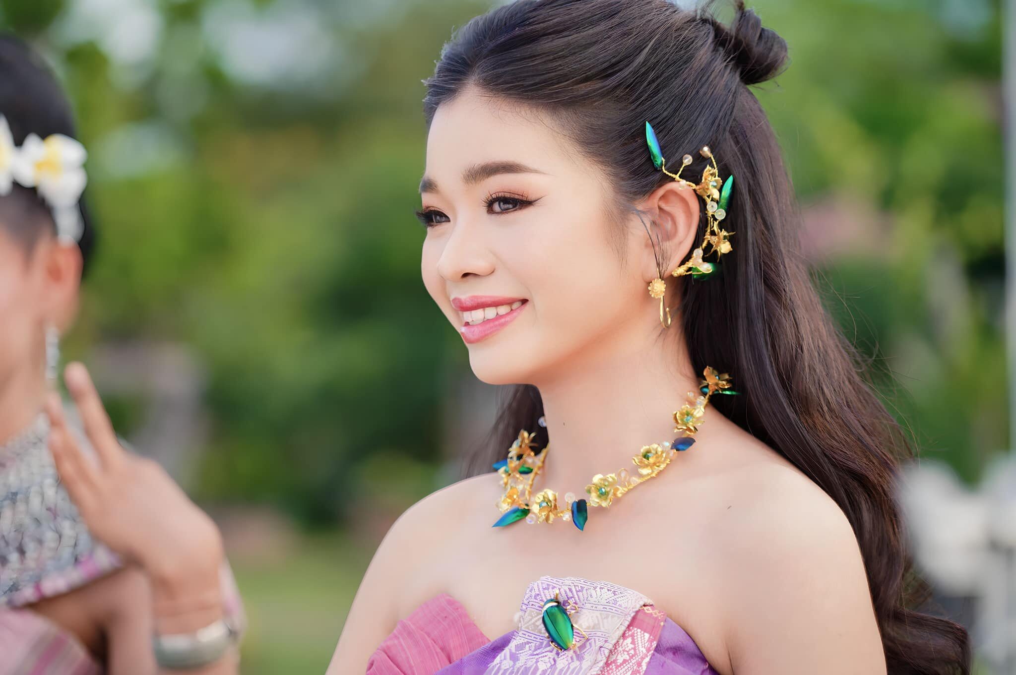 สกู๊ปบันเทิง - ‘อุ๋งอิ๋ง เพชรบ้านแพง’ ยืนหนึ่งซุปตาร์หมอลำวัยใส
