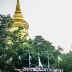 หน้าผากแตะมือหลวงพ่อแก้ว ประทานพร วัดเชิงเขา สระบุรี สายมูไม่ควรพลาด ไหว้พระรับโชคปี'67