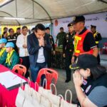 “สุทิน” ตรวจเยี่ยม จุดบริการประชาชน พร้อมให้หน่วยแพทย์ทหารสนับสนุน 24 ชม.