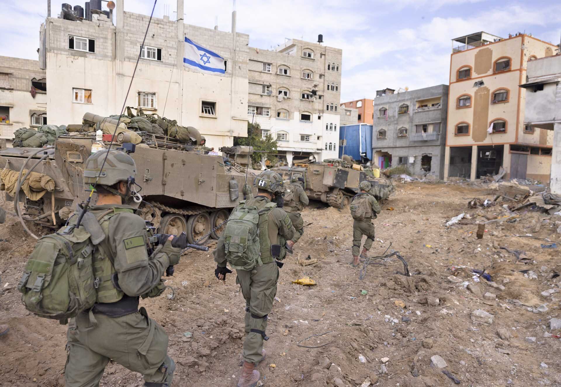 ทัพอิสราเอล “ถล่มไม่ยั้ง” เมินกองกำลังฮามาสข่มขู่ตัวประกันชาวยิว “จะไม่รอดชีวิต”