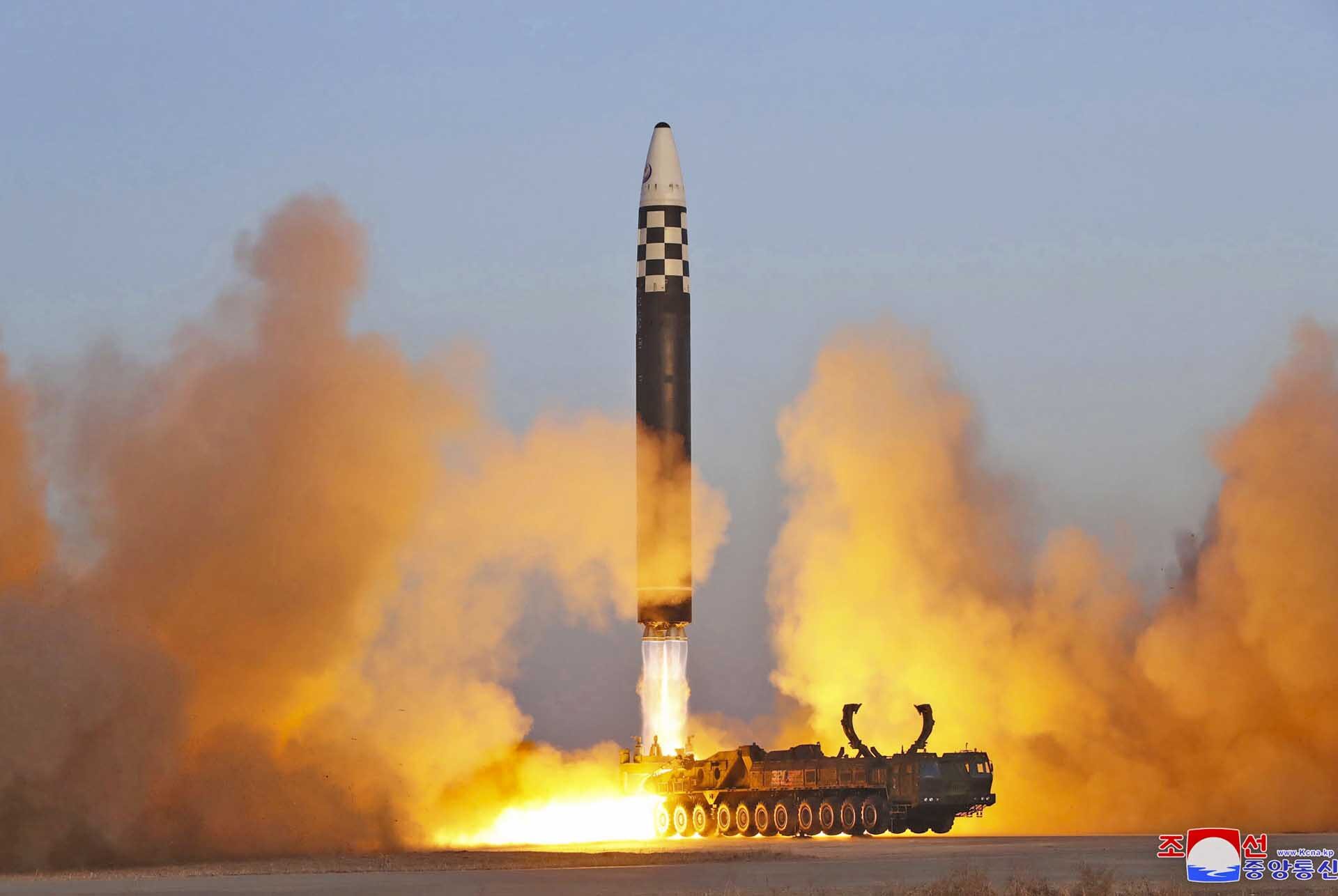 เกาหลีเหนือ “ยิงขีปนาวุธอีก” ยัวะ “เรือดำน้ำพลังงานนุก” ของสหรัฐโผล่เกาหลีใต้
