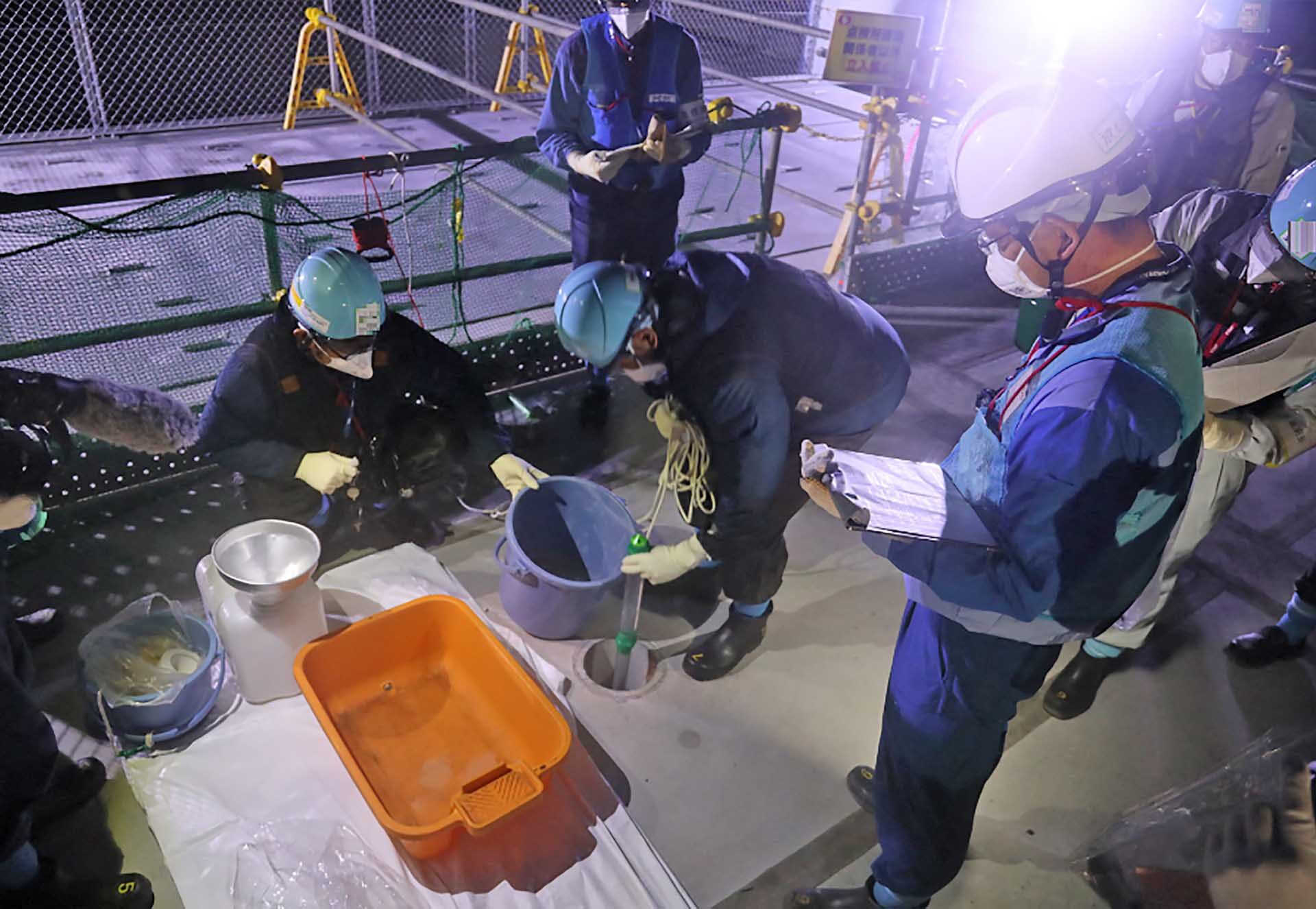 ผงะพบ “รังสีระดับสูง” ในจมูกคนงานโรงไฟฟ้าฟูกุชิมะ-คาดได้รับตอนถอดหน้ากาก