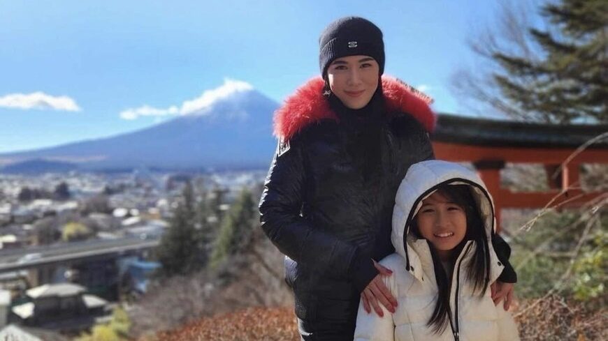 เมย์ เฟื่อง ซัดจอมแซะ