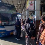 ถนนมิตรภาพ มุ่งหน้าสู่อีสาน ปริมาณรถหนาแน่น บขส.คึกคัก ปชช.ซื้อตั๋วกลับภูมิลำเนาเกิด