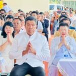 เจ้าอาวาสวัดปากน้ำ มอบเหรียญที่ระลึก สร้างโรงพยาบาล พระมงคลเทพมุนี (สด จนฺทสโร)