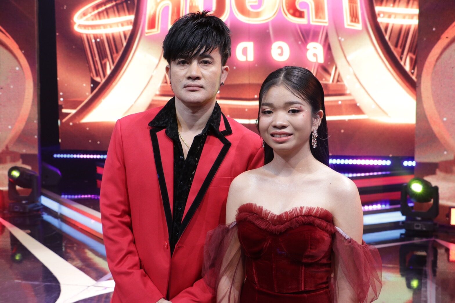 สกู๊ปบันเทิง - ‘อุ๋งอิ๋ง เพชรบ้านแพง’ ยืนหนึ่งซุปตาร์หมอลำวัยใส