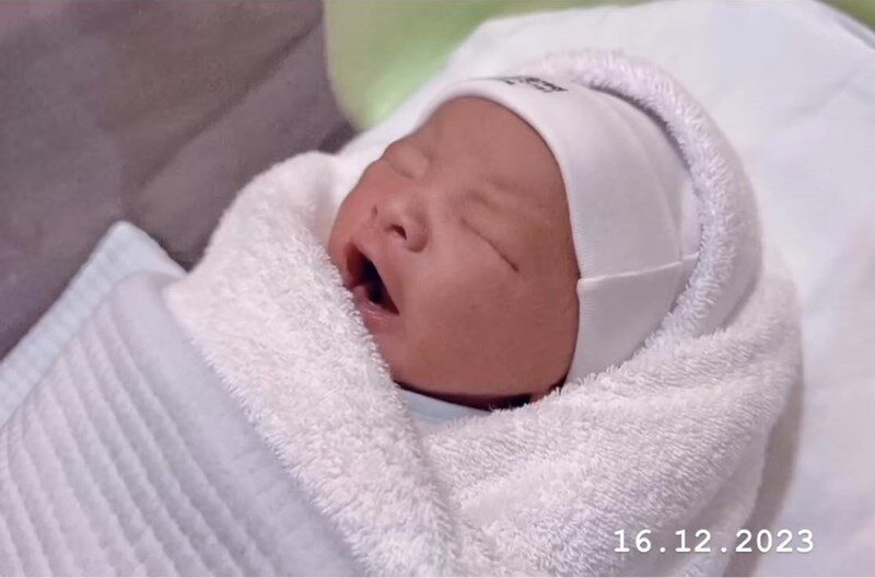 ลูกชายมิว