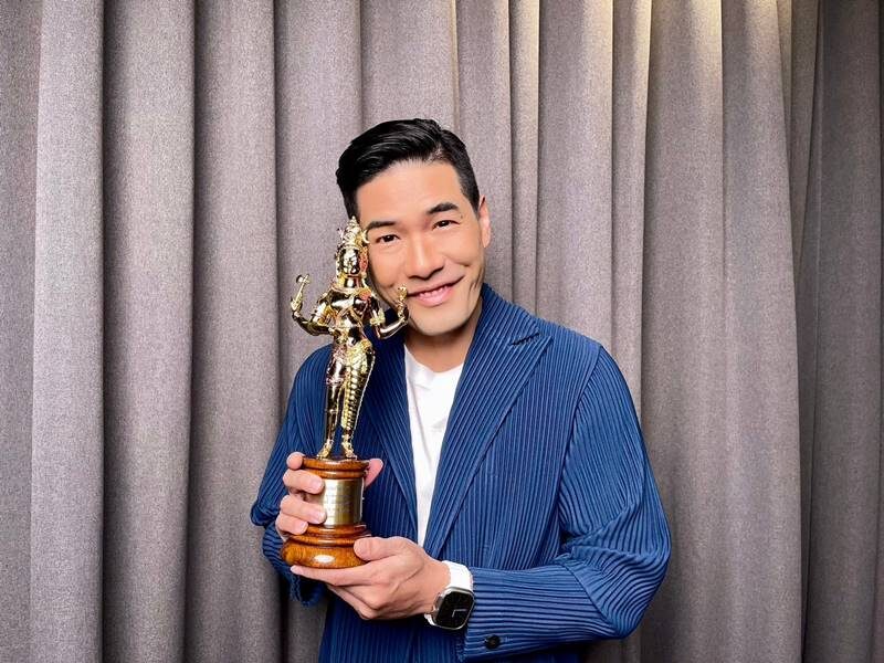 วู้ดดี้ สุดปลื้มใจรับรางวัล Pride Award