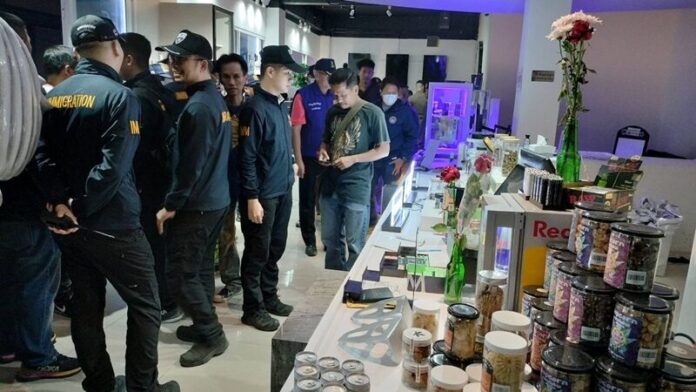 ร้านขายกัญชา