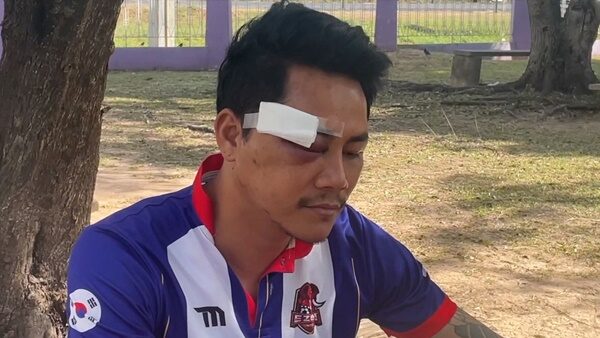 นายประธาน สีหามาตย์ อายุ 35 ปี นักร้องหมอลำประยุกต์ ผู้บาดเจ็บ