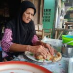ชวนล่องใต้ ชิมขนมระดับตำนาน ถูกอร่อย 'อาปมแลหงัง' แป้งสดเตาถ่าน ของดีชุมชน