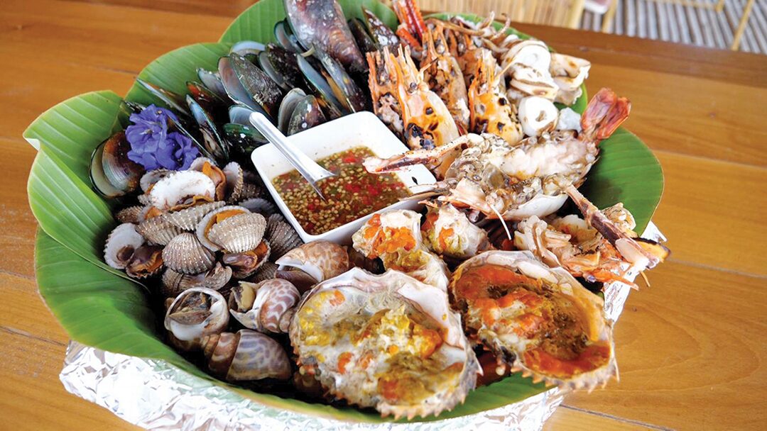 อิ่มอร่อย - ร้านข้าวใหม่ปลามัน เมนูท้องถิ่น-อร่อยล้นโต๊ะ