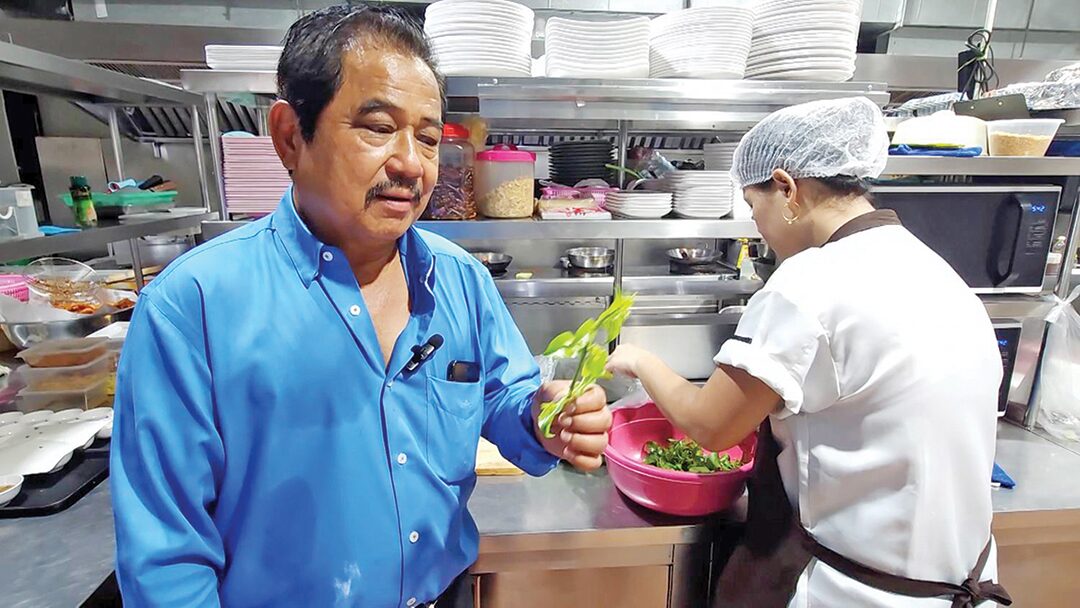 อิ่มอร่อย - ร้านข้าวใหม่ปลามัน เมนูท้องถิ่น-อร่อยล้นโต๊ะ
