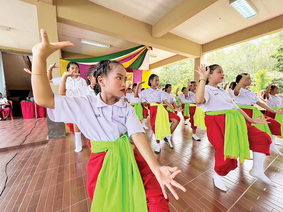 สดจากเยาวชน