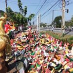 ให้โชคลาภสมหวัง ถูกรางวัลใหญ่ ชาวบ้านแห่ส่องเลขเด็ด ศาลพ่อเฒ่าขุนด่าน