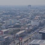 โคราช ค่าฝุ่น PM2.5 พุ่งไม่มีผ่อน เหตุชาวบ้านยังลักลอบเผารายวัน ไม่สนคำเตือน
