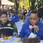 "บิ๊กป้อม" ควง "พัชรวาท" นั่งชิลกินไอศกรีม ชมเมืองโบราณศรีเทพ ฉลองมรดกโลก