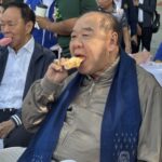 "บิ๊กป้อม" ควง "พัชรวาท" นั่งชิลกินไอศกรีม ชมเมืองโบราณศรีเทพ ฉลองมรดกโลก