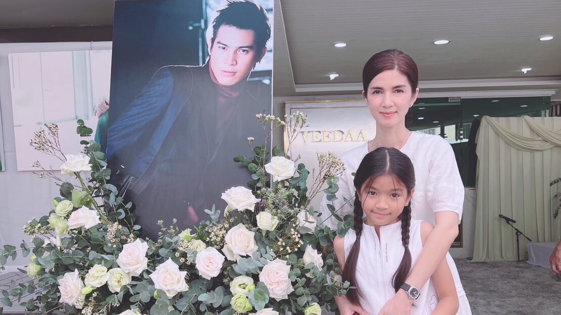 โบว์ แวนดา ทำบุญครบรอบ