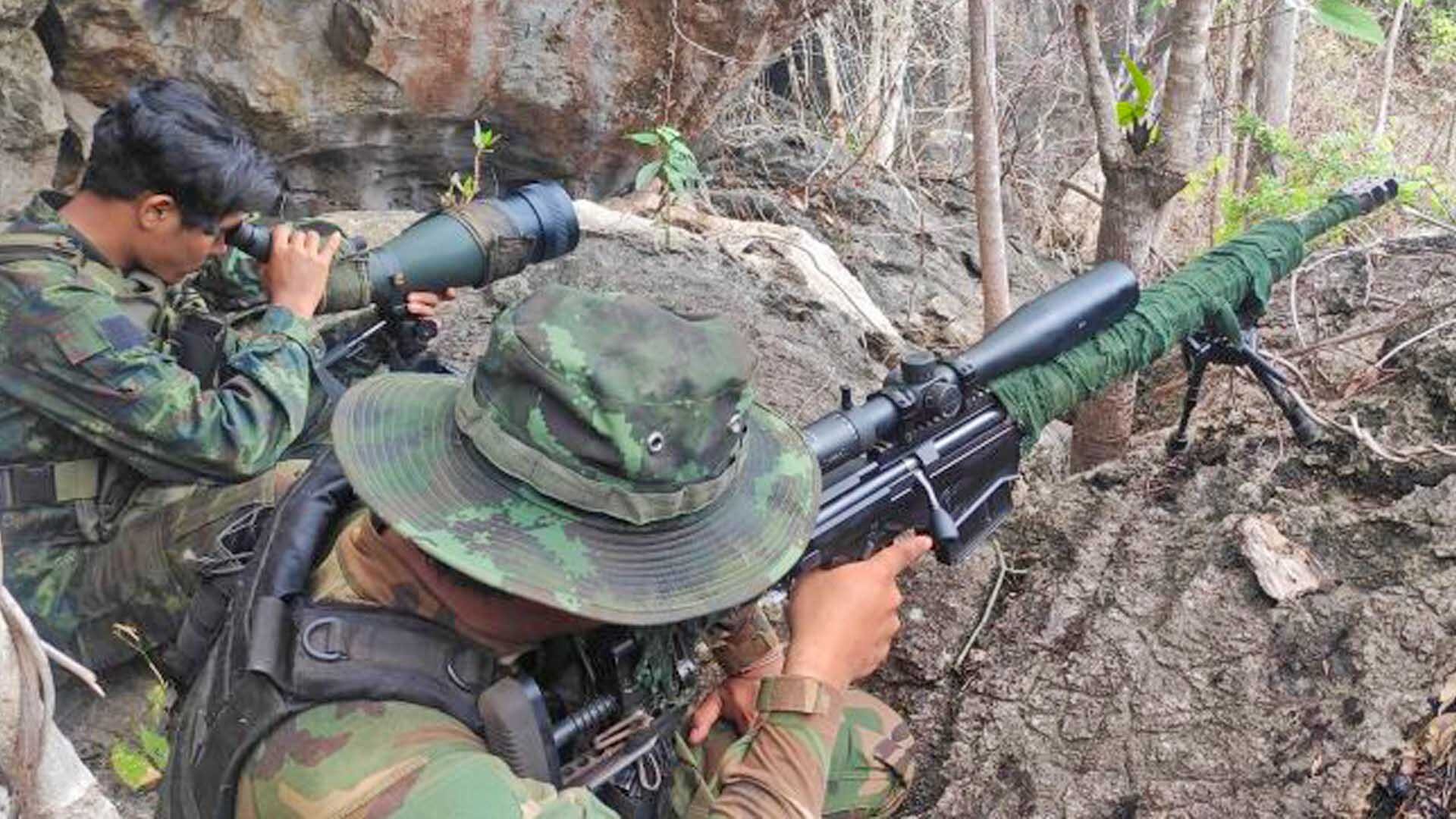 เมียนมายังเดือด! สไนเปอร์สอย “เฮลิคอปเตอร์ตก” คร่าทหาร 4 ศพ-นายพลดับด้วย