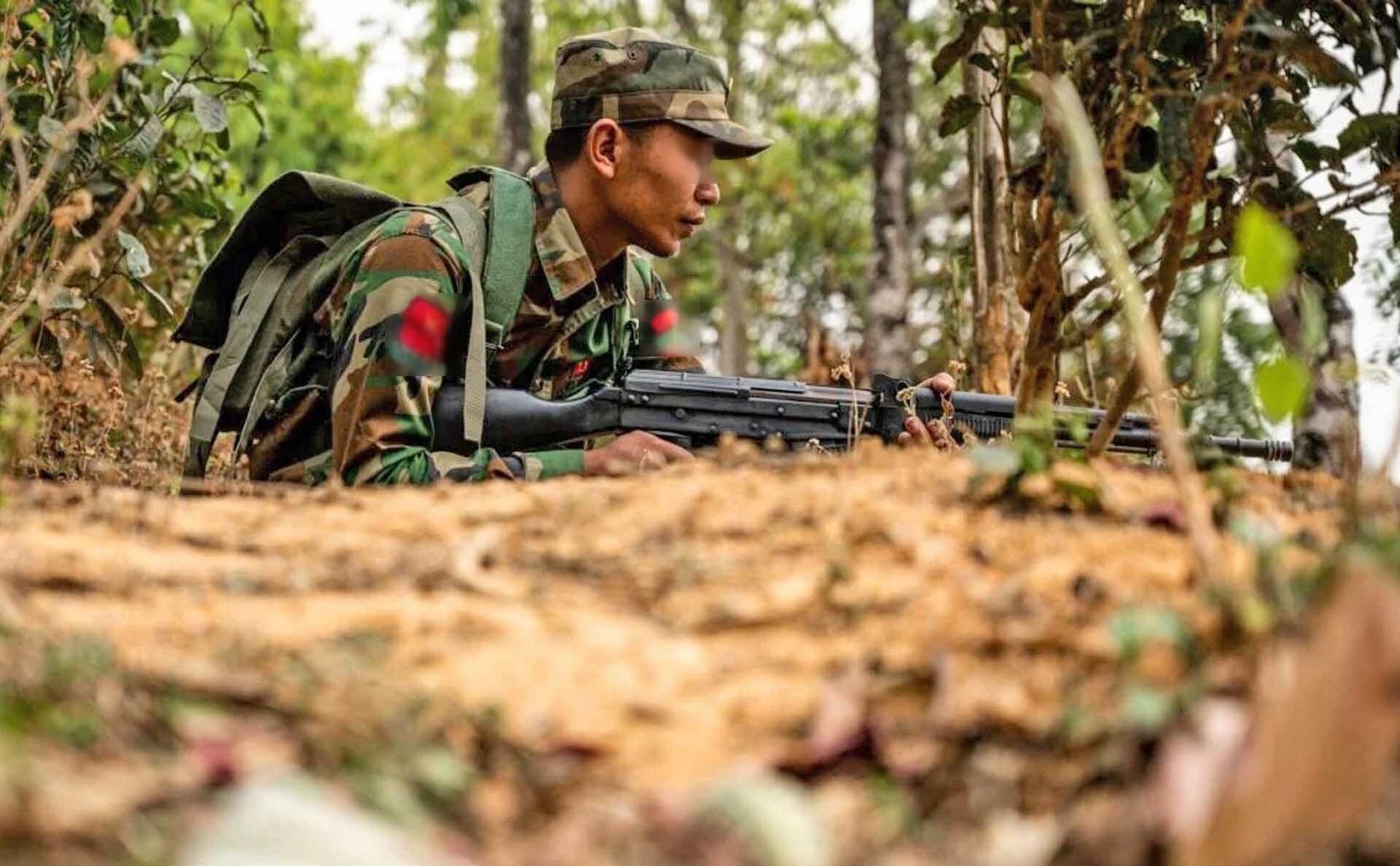 เมียนมายังเดือด! สไนเปอร์สอย “เฮลิคอปเตอร์ตก” คร่าทหาร 4 ศพ-นายพลดับด้วย