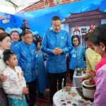 นายกรัฐมนตรี เยี่ยมชมการแสดงและสาธิตภูมิปัญญาวัฒนธรรม จ.ระนอง