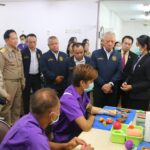 รมว.“พิพัฒน์” ลงพื้นที่ จ.ปทุมธานี ตรวจเยี่ยมศูนย์ฟื้นฟูฯ