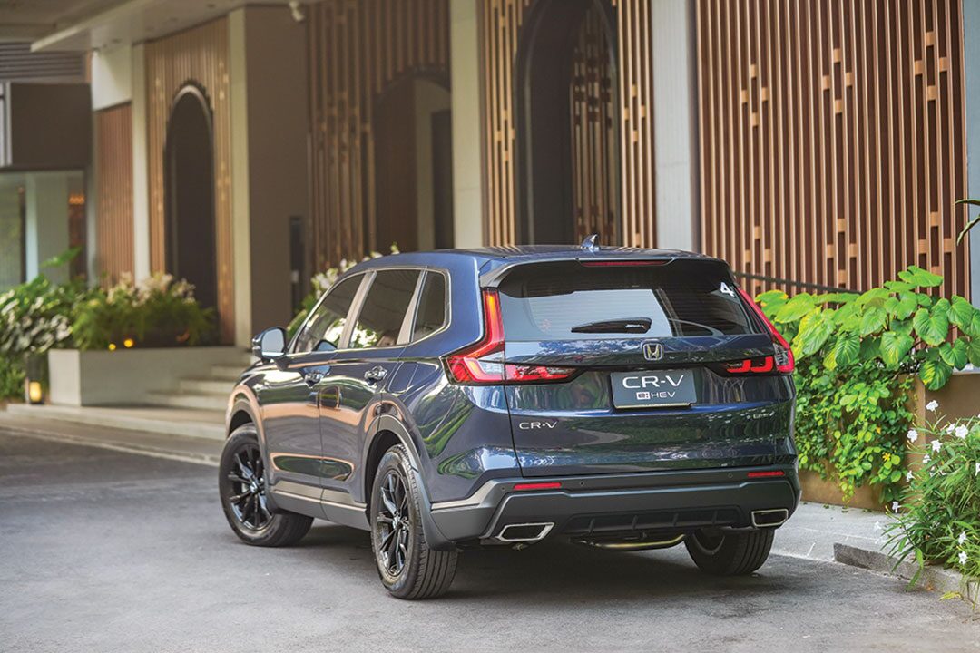 ข่าวสดหลากหลาย - ซัดกันยาวๆกับคาร์ออฟเดอะเยียร์ ฮอนด้า‘CR-V’ไฮบริดแรงจัดประหยัดได้ใจ