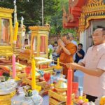 ชาวบ้านส่องเลขอ่างน้ำมนต์ บวงสรวงบูรณะโบสถ์เก่า อายุ100ปี ชำรุด-ถูกน้ำท่วม