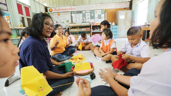สดจากเยาวชน - สุขขนาดเล็ก 11เด็กนักเรียน