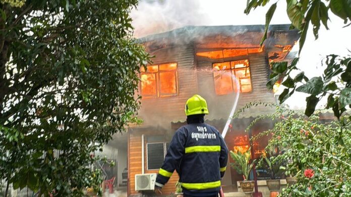 ดับเพลิง